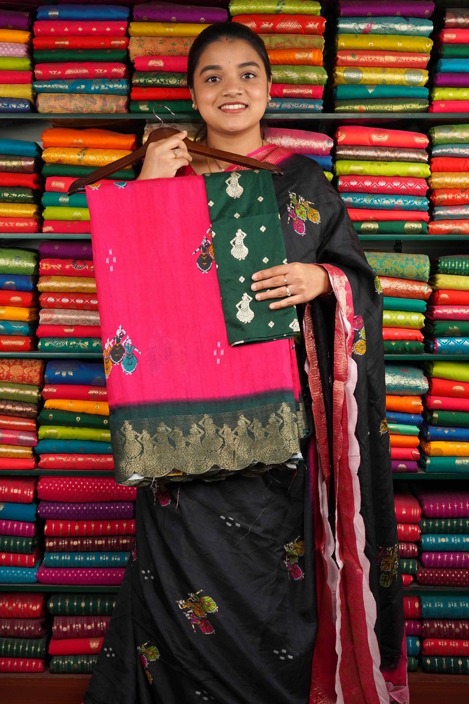 Fancy Soft Silk Scallop Border Pink And Bottle Green Saree