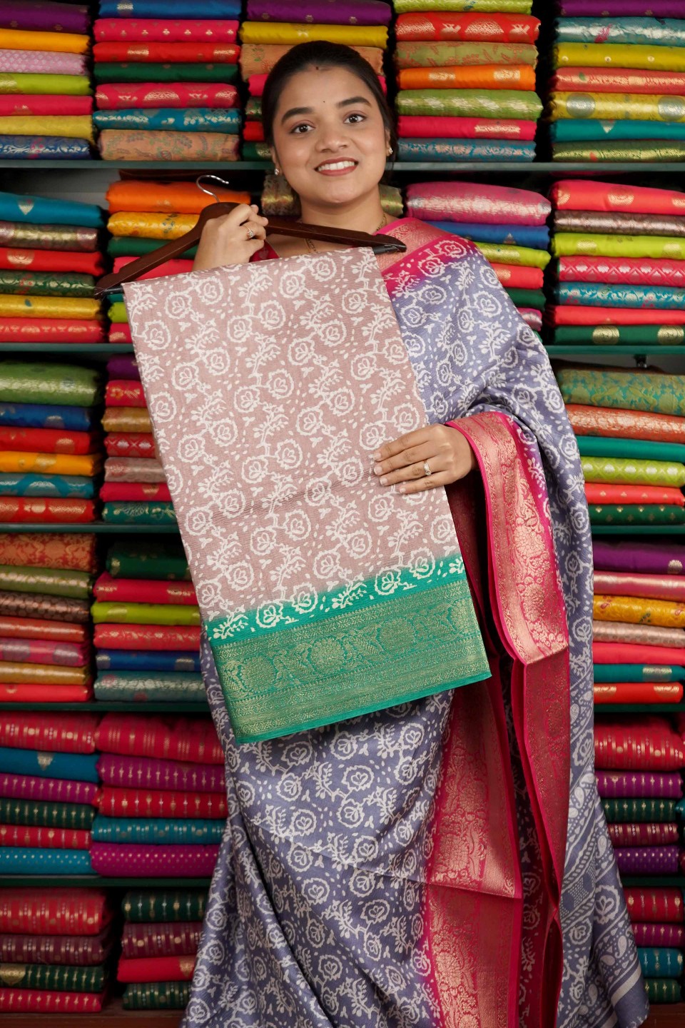 Chiffon Crepe Digital Print Light Mouve And Rama Green Saree