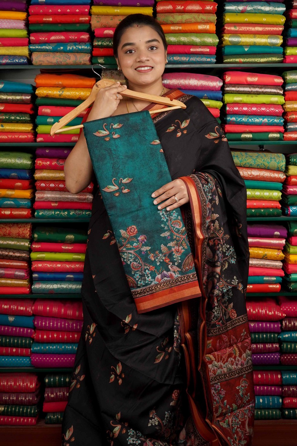 Semi Mangalgiri Silk Swan Print Peacock Green And Dark Green Saree