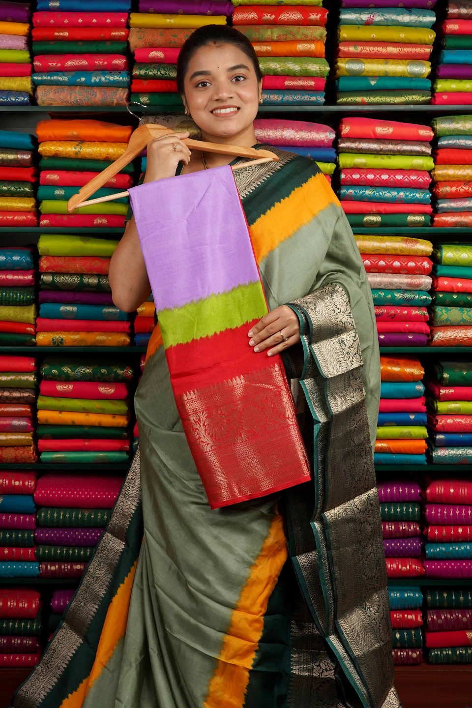 Semi Dola Silk Kanchi  Border Lavendar And Green And Pink Mix Saree