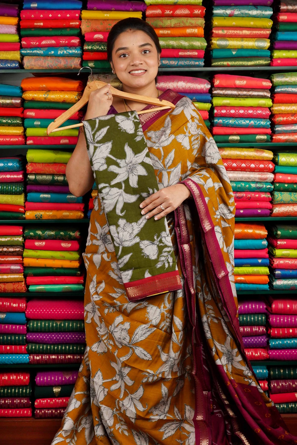 Maheswari Silk Kalamkari Print Dark Mehandi Green And Red Saree