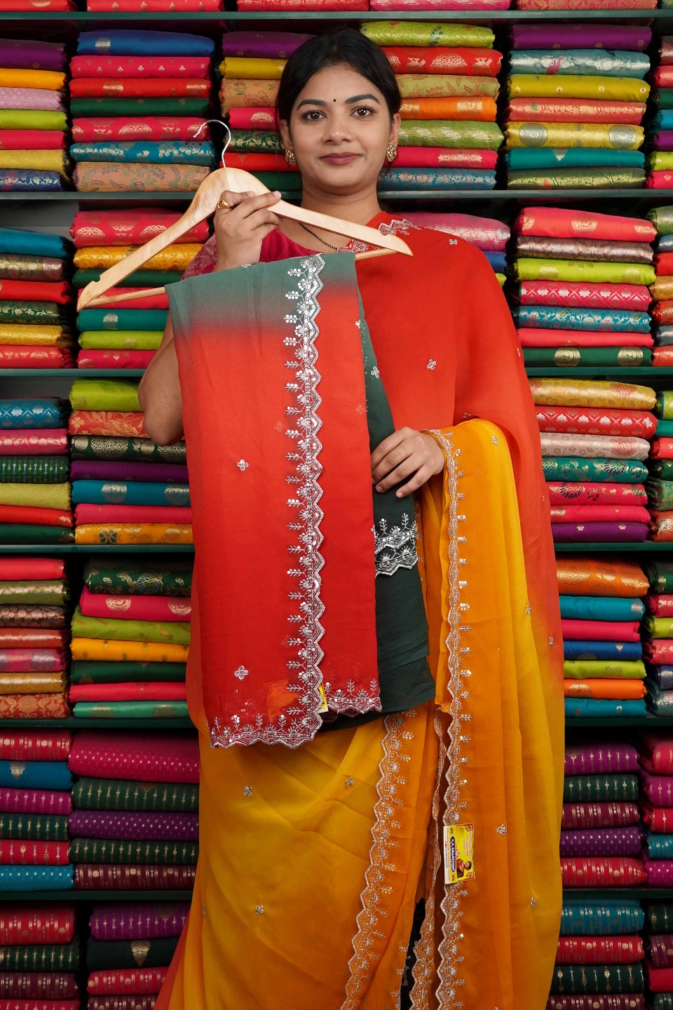 Georgette Tie And Dye With Scallop Border Green And Red Saree