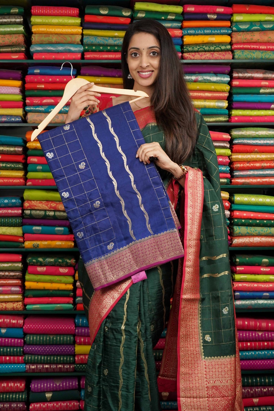 Matka Silk Checks With Zari Leaf Lines Dark Navy Blue And Magenta Saree
