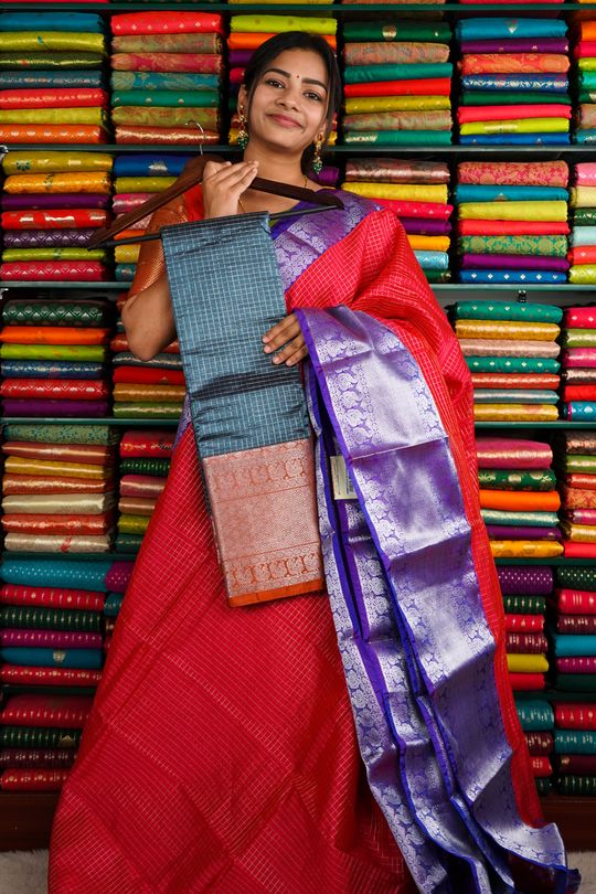 APCO Handlooms - You'll dive in love with this Mangalagiri saree promptly,  this saree is accomplished with its attractive vast flare and immense  quantity. Check our latest collection  https://apcohandlooms.com/product-category/handloom-sarees-online ...