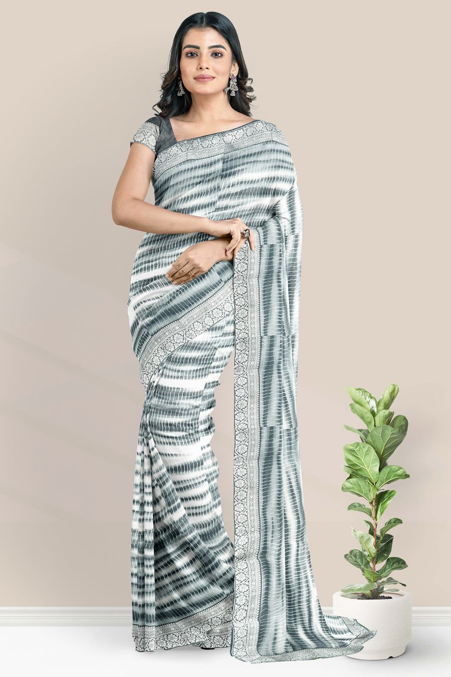 Buy Border Weight Less Trendy Saree in Beige : 238197 - Saree