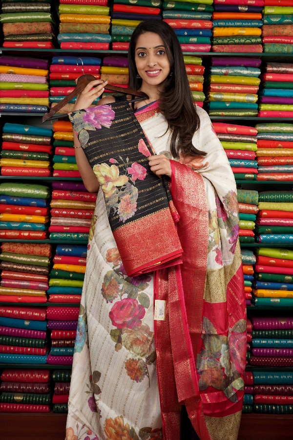 Soft Silk Floral Print With Zari Lines Black And Pink Saree