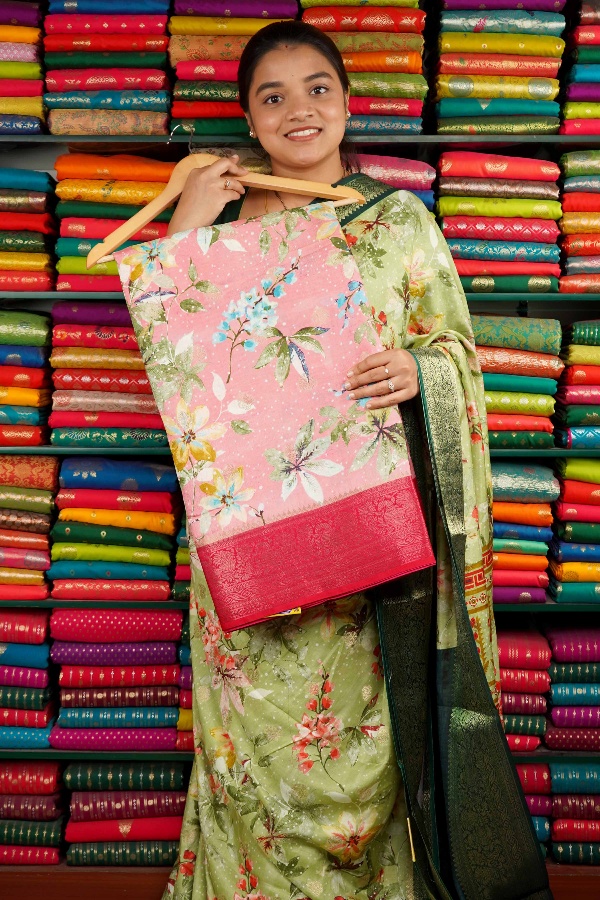 Dola Silk Digital Print Light And Dark Pink Saree