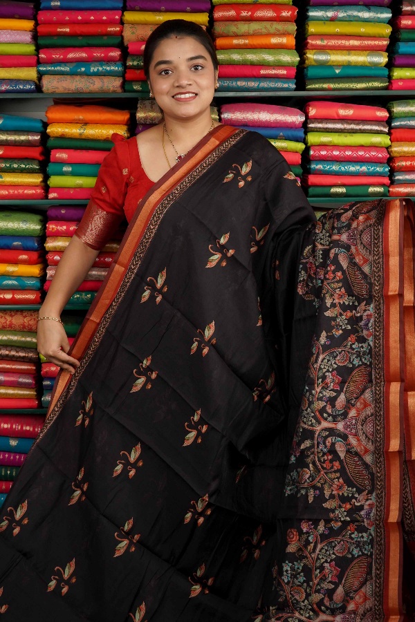 Semi Mangalgiri Silk Swan Print Black And Red Saree
