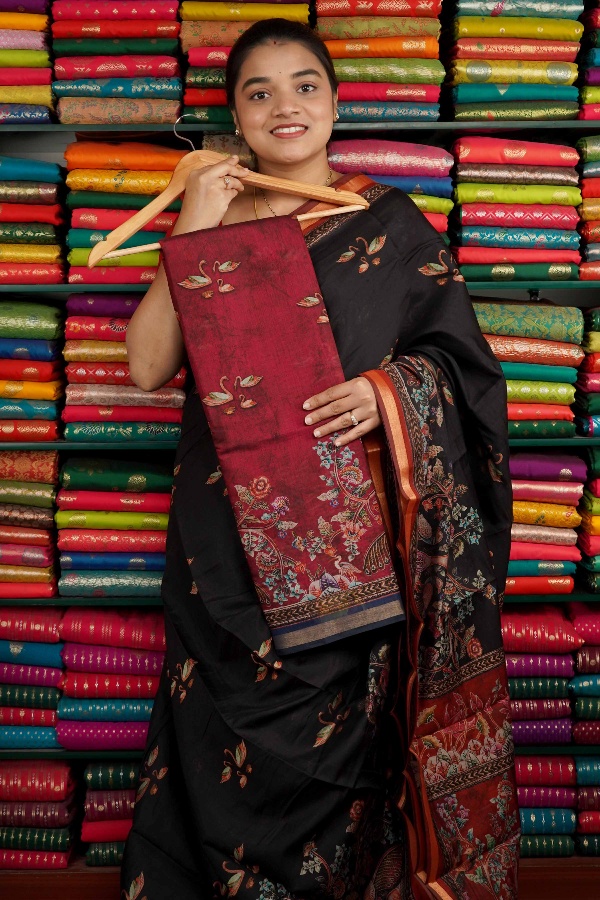 Semi Mangalgiri Silk Swan Print Dark Pink And Blue Saree