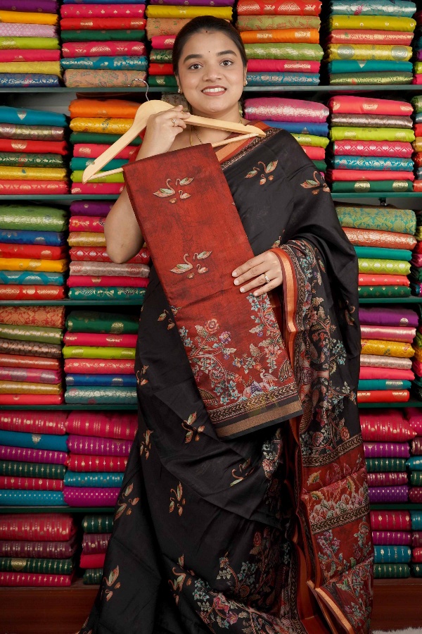 Semi Mangalgiri Silk Swan Print Red And Black Saree