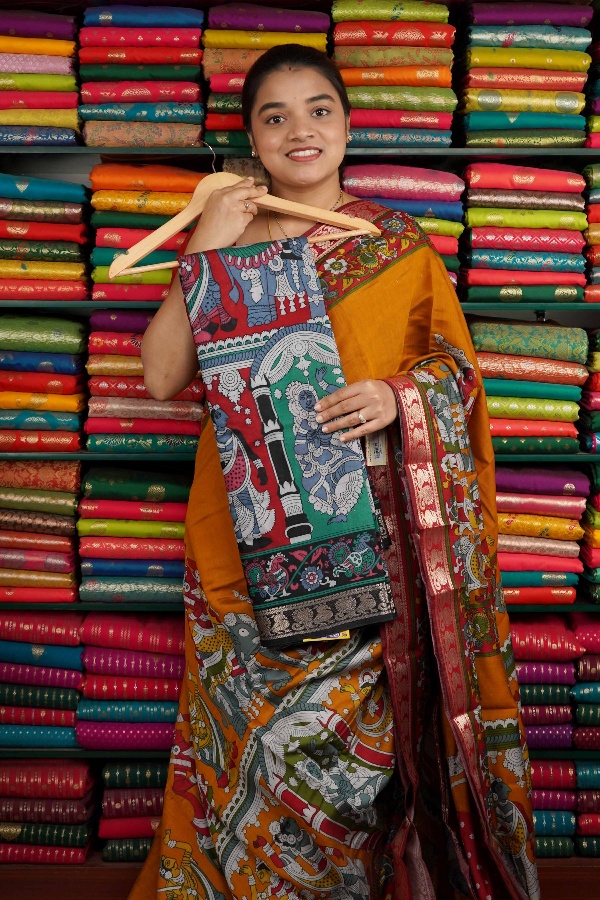 Semi Mangalagiri Kalamkari Print Red And Black Saree
