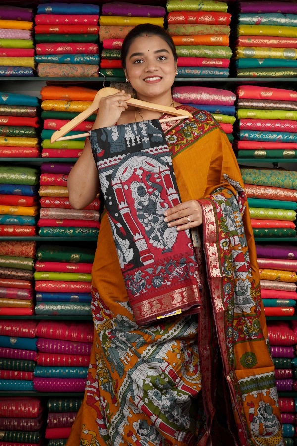 Semi Mangalagiri Kalamkari Print Black And Red Saree