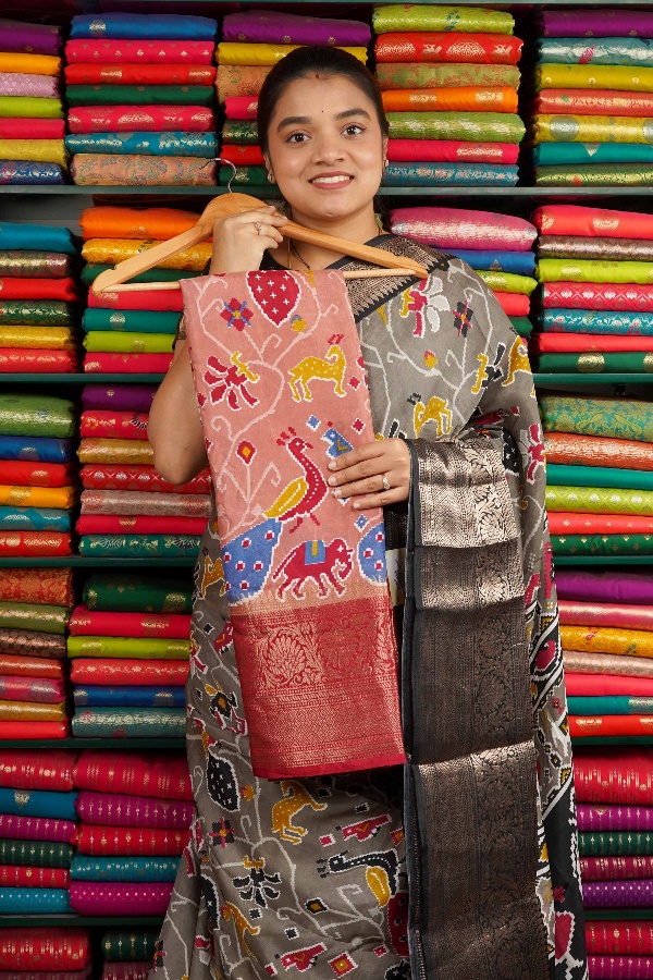Patola Silk Zari Border Dark Peach And Red Saree