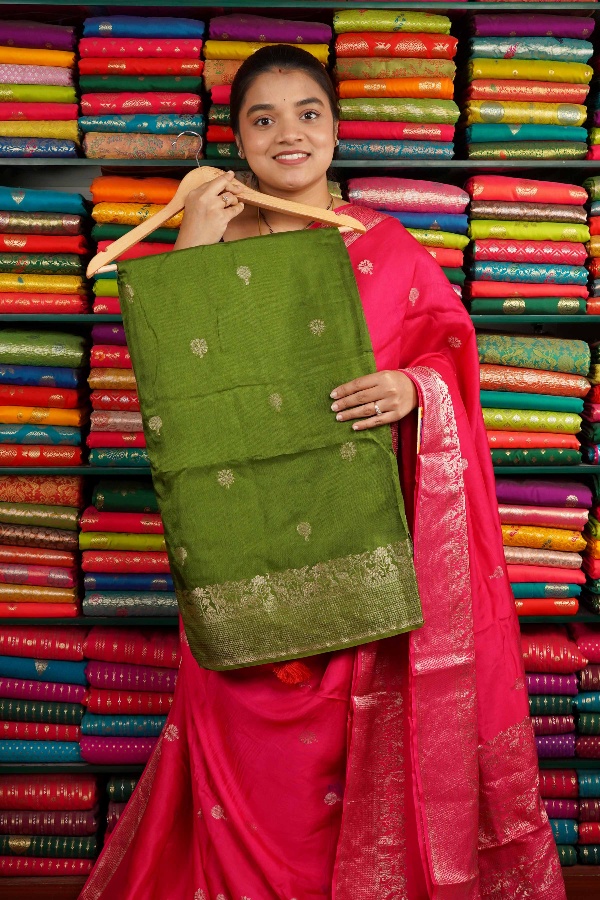 Mashru Silk Flower Butti Green And Red Saree