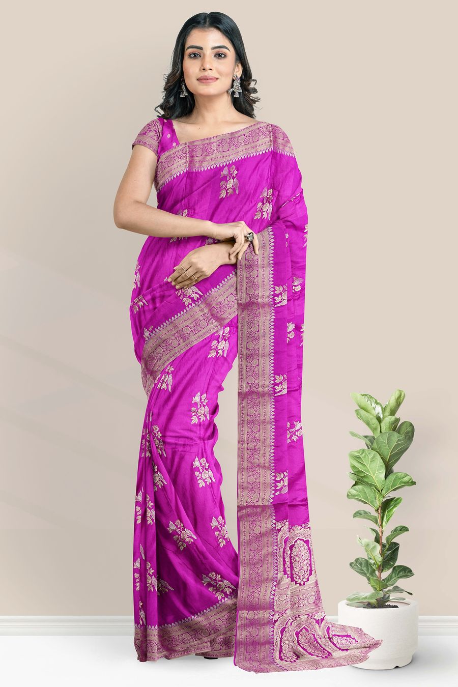 Crepe Silver And Gold Zari Weavning Butta Magenta Pink Saree