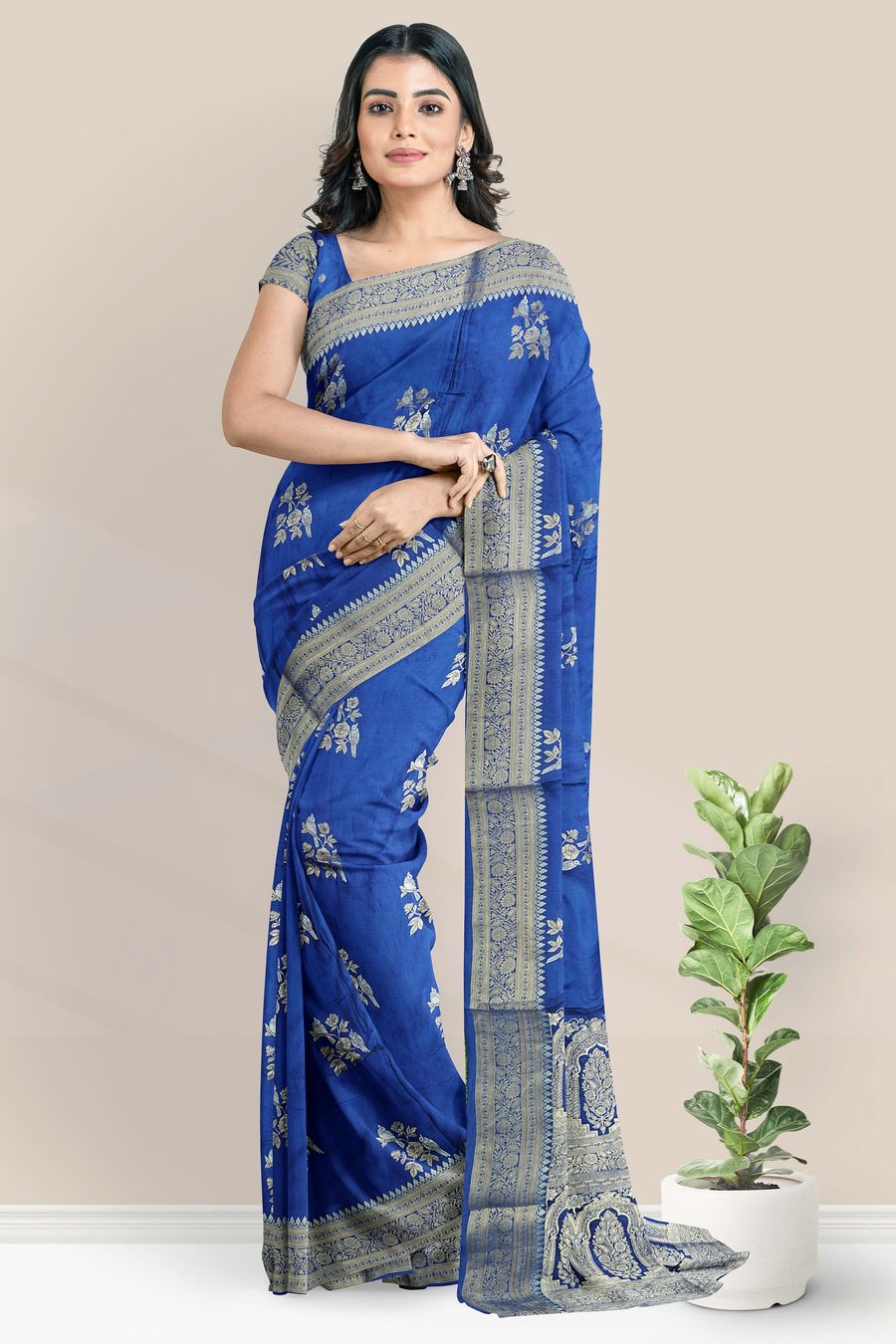 Crepe Silver And Gold Zari Weavning Butta Navy blue Saree