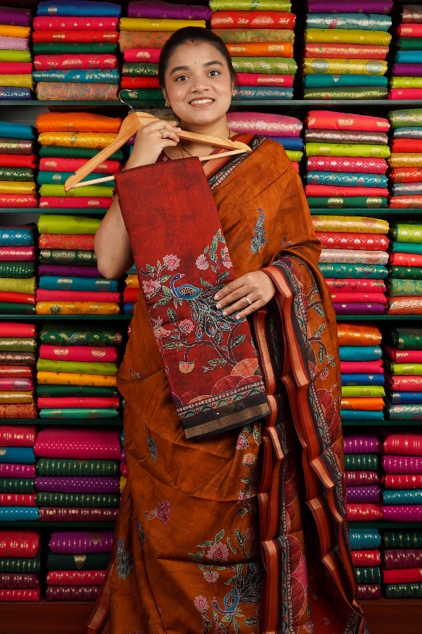 Soft Mangalagiri Silk Kalamkari Print Red And Black Saree
