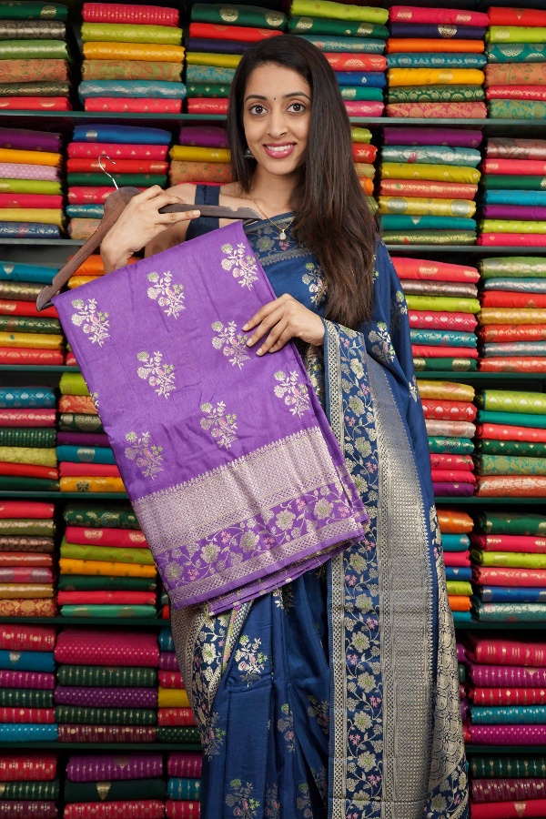 Mashru Silk Flower Butti Light Lylac Saree