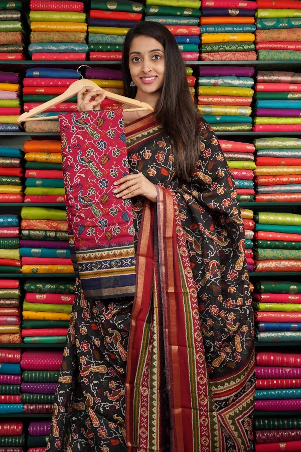 Semi Soft Mangalagiri Silk Printed Pink And Navy Blue Saree